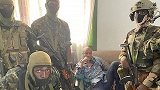 一场政变突然发生，总统被扣，政府、叛军各执一词！中国同胞当心