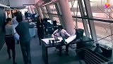 女人不坏：张雨绮太美了，女性朋友结婚全都不敢请她