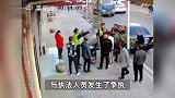 网传湖南一地城管入户扣押电动车，还与群众发生争执？官方回应