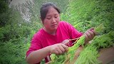 胖妹想吃三鲜饺子，大洋张罗胖妹一口也不吃，奶奶拿馅子味道真香