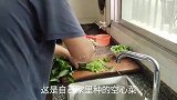 农村大哥用大铁锅炒空心菜，翠绿又清爽，炒的太好了！