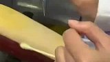 实习护士练习打针，没想到针头竟直接打折了