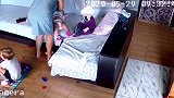 1岁女童哭闹不停 老师用枕头绑脑袋致其窒息身亡