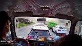 行车记录仪：大切又如何，大牛也不过如此，想插队那是不可能的