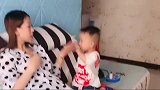 二胎儿子要断奶，真是什么招式都用上了，接下来宝宝的动作太逗了