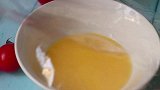 大厨教你制作水蒸蛋，滑嫩爽口有诀窍，配料是关键