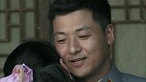 思琴发现秦根畅受伤之后，强拉着他要思琴妈帮他处理伤口