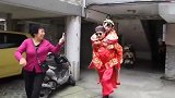 浙江台州小伙八抬花轿喜迎新娘，敲锣鼓吹唢呐，瞬间秒杀千万豪车