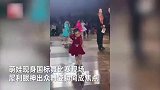 《爆笑60秒》萌娃跳拉丁舞严肃又搞怪 迷你版辣目洋子了解下？