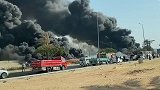 黑烟冲天！埃及石油管道泄漏引发严重火灾致17伤 有人吓到尖叫