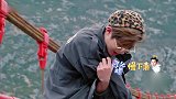 黄明昊转了10圈险些摔倒，朱正廷你得快点，刚刚谁要转30圈的