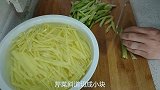 为什么饭店的土豆丝那么好吃?原来是这样做的,堪称下饭利器