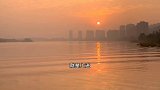 “选择最适合自己的生活方式并为之努力才是真正的上进”
