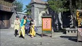 老头做了恶霸的手下以后，对待自己的女儿可真狠