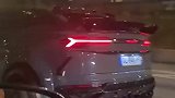 球迷路上拍豪车车主，结果竟是巴尔科拉