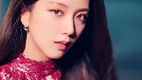 blackpink，Lisa走来的样子，像极了你女友走来