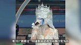 “旺仔小乔”被曝即将复出！此前演唱会不露脸翻唱引争议，网友起诉其还钱