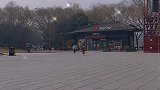牛年大吉 大年初一 大唐芙蓉园年味浓浓，传递给游客们幸福喜悦。西安