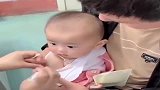 带儿子去医院打针，都不带怕的，真是太厉害了