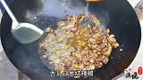 花50块买一只麻鸭，做一道湖南名菜“永州血鸭”，香辣过瘾又解馋