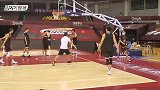 【PP体育在现场】超高命中率！胡明轩练底角三分接球就投8中7