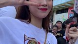 窈窕淑女真好看现场好多人小姐姐有点害羞。脸都红了