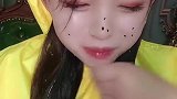 雨衣妹爆杯冰呛脖