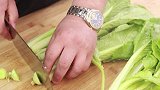 小白菜这样做太好吃了，不油炸不凉拌，简单美味，上桌比肉还好吃