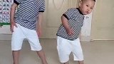 卖家说你们家大宝穿这个衣服真帅，很好看