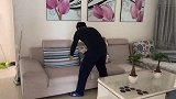 家里出大事了，公公意外翻车，小丽急忙往回赶，看到公公心疼坏了