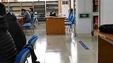 学校小狗跑阅览室，真是一个爱学习的狗子