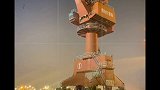 点亮城市之光 国之重器 起重吊装 最美天空 致敬劳动者 随手拍