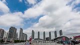 山区发现“爬行村”，全村人都不会正常走路，出门仅能依靠爬行