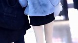 这美女身材太好，下面比上身长好多
