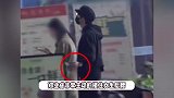郑业成疑恋情曝光，和一女生挽手出门，饭前同游游乐场互动亲密