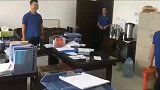 送礼也要有仪式感，大哥们太会玩了