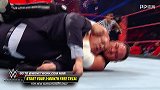 WWE-18年-经典时刻：萨摩亚乔“斩”来使 毁灭之锁蹂躏海曼-精华