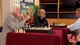 国外恶搞合集，老人用意念移动国际象棋，真是太厉害了