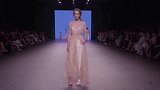 模特时装秀：亮色设计，轻盈飘逸，突显青春时尚活力！