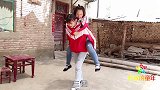 短剧：欢欢和伙伴玩魔法雪花，加水就能变成雪哦！小雪人真好看