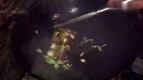 家常炒花菜的做法，不焯水不过油，清脆爽口不变色，下酒又下饭