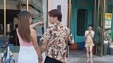 男朋友带我来找他红颜，一见面两个人就互相拥抱，这叫什么事呢