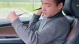 54号考生，你坐在副驾驶干什么