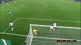 下半场开场抢开局！巴神右路强行传中被挡出