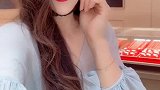气质如兰的姑娘，她画的妆容，有点浓啊！