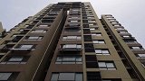 济南一男子嫌下楼扔垃圾麻烦 从10楼扔仨酒瓶：被判三缓三