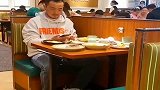 大哥，还是算了吧，你这明白着叫我来买单啊！