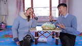 小伙出题，点燃9根蜡烛，吹灭3根还剩几根？答案搞笑了
