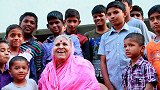 印度“孤儿之母”，40年间收养1400名孤儿，曾靠乞讨生活！