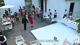 钱菲菲二人盛装出席张总的私人聚会,二人被劝在此留宿